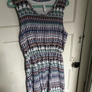 Never worn Mia & Tess dress in Large! Amazing quality! Super soft and stretchy.